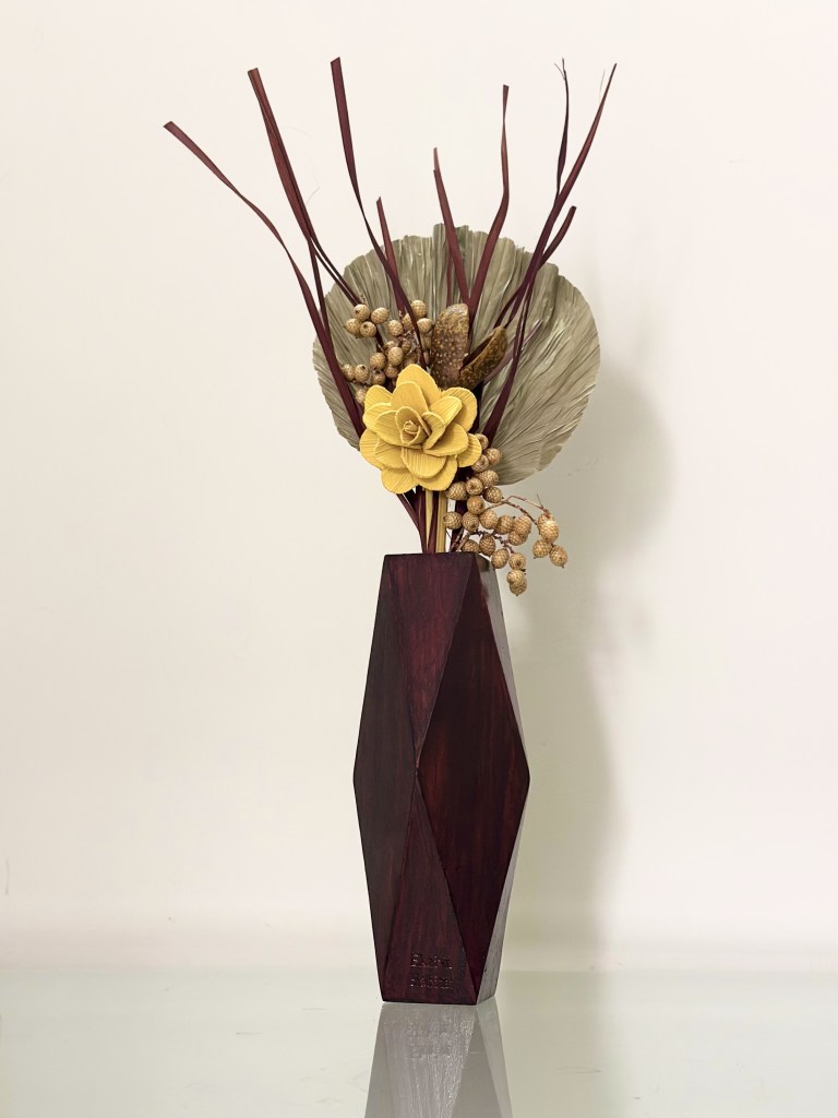 AuraFlow Vase [Choco Brown]